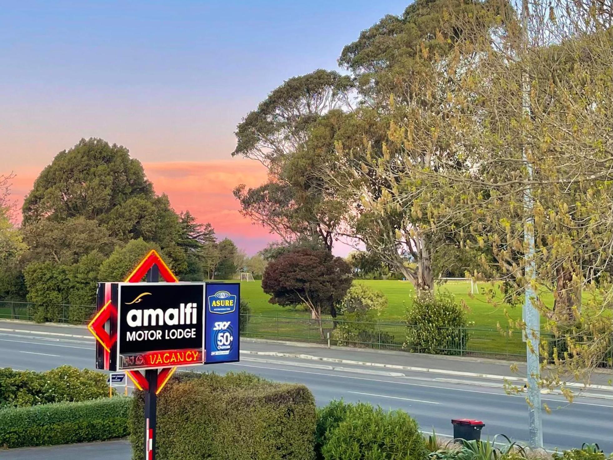 Amalfi Motor Lodge Christchurch Exterior photo